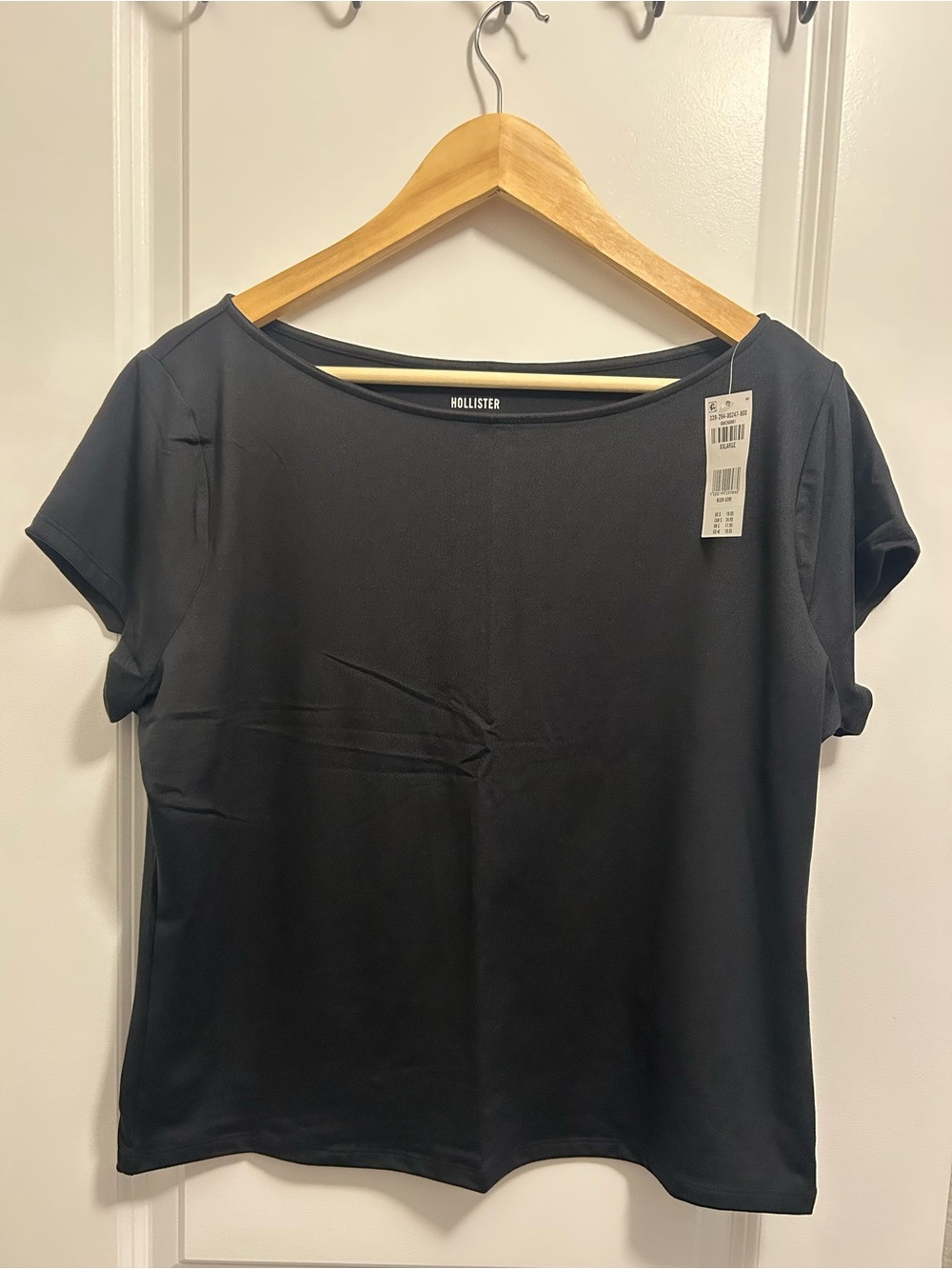 Hollister Women's Black Short Sleeve Boatneck Tee XXL
